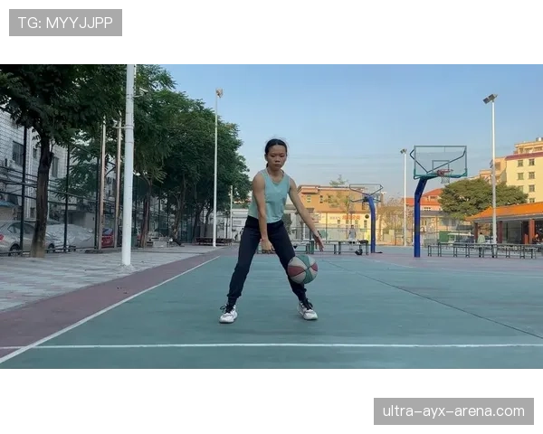 详细解读篮球运球变向规则里的合法动作与违例判罚标准
